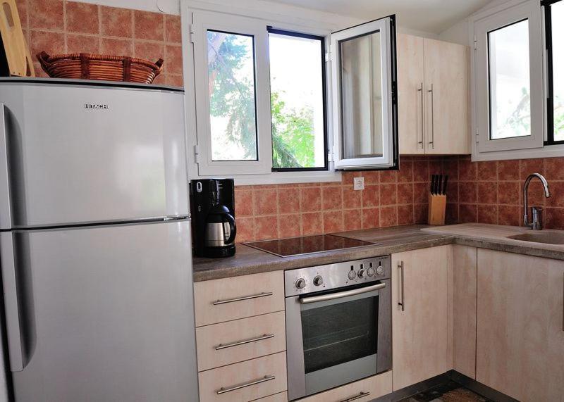 Villa Ftelia Skiathos Town Bagian luar foto