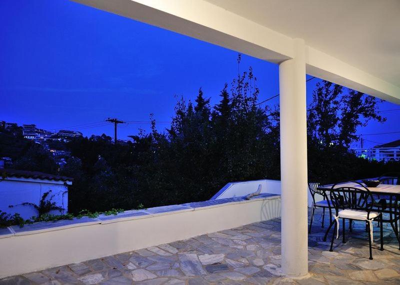 Villa Ftelia Skiathos Town Bagian luar foto