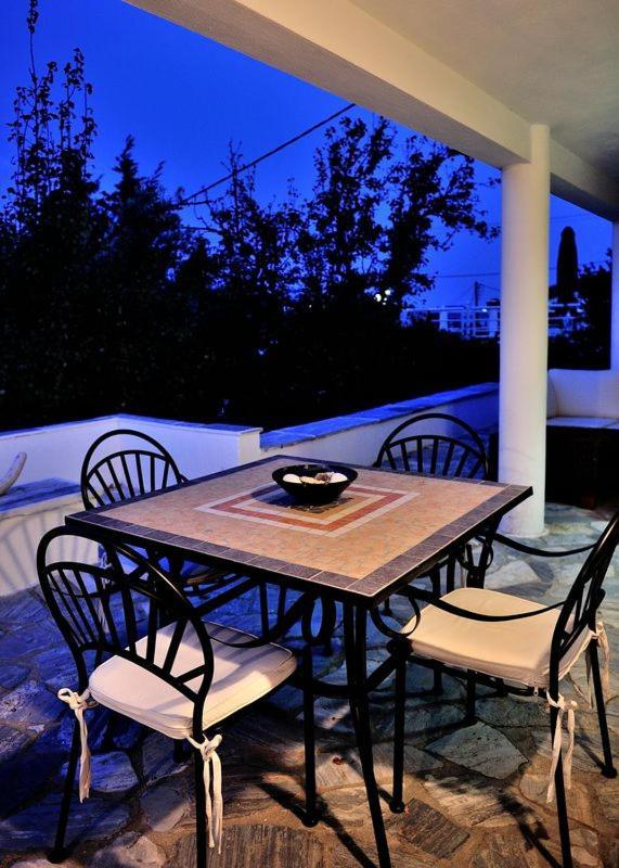 Villa Ftelia Skiathos Town Bagian luar foto