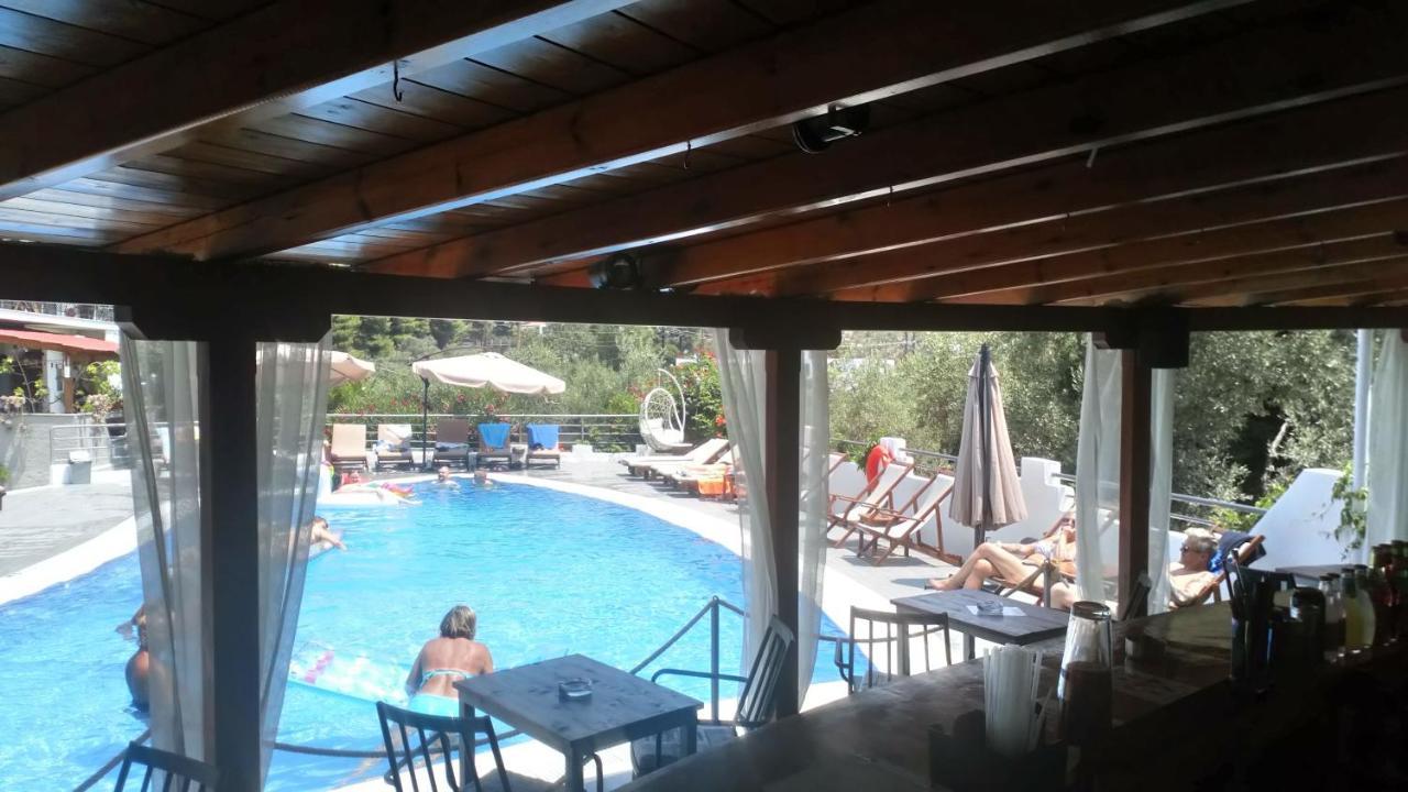 Villa Ftelia Skiathos Town Bagian luar foto